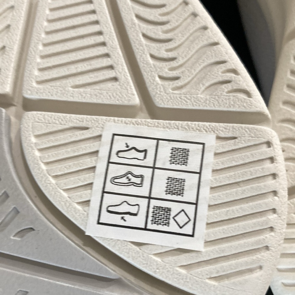 Brand New Skechers - Picture 6 of 13